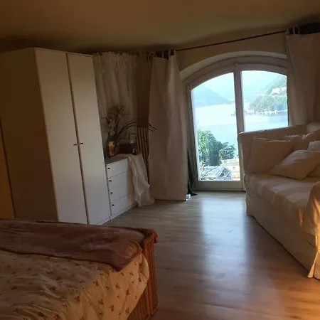 Apartment Lake And City View - With Parking Como