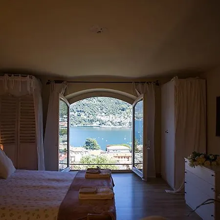 Lake And City View - With Parking * Como