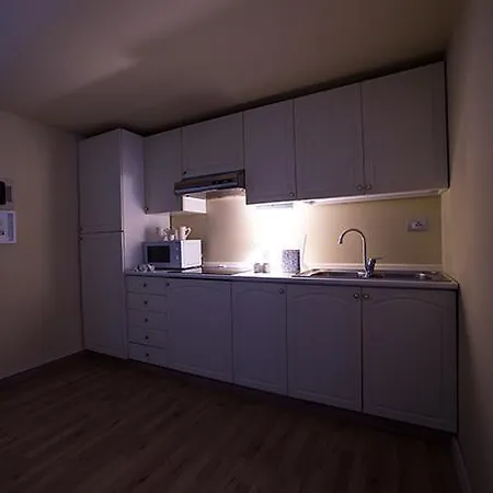 Apartment Lake And City View - With Parking *